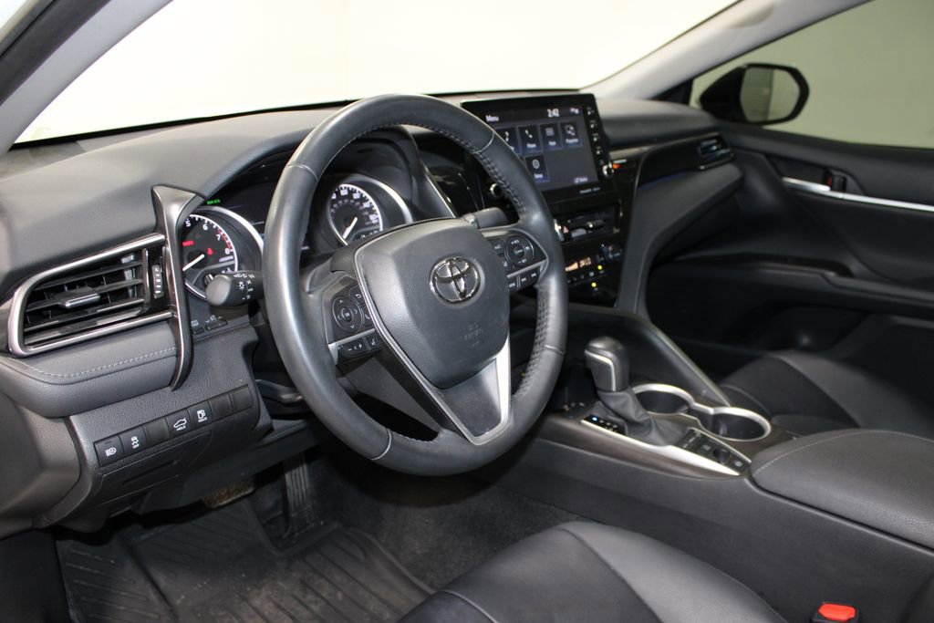 Used 2023 Toyota Camry XLE image 17