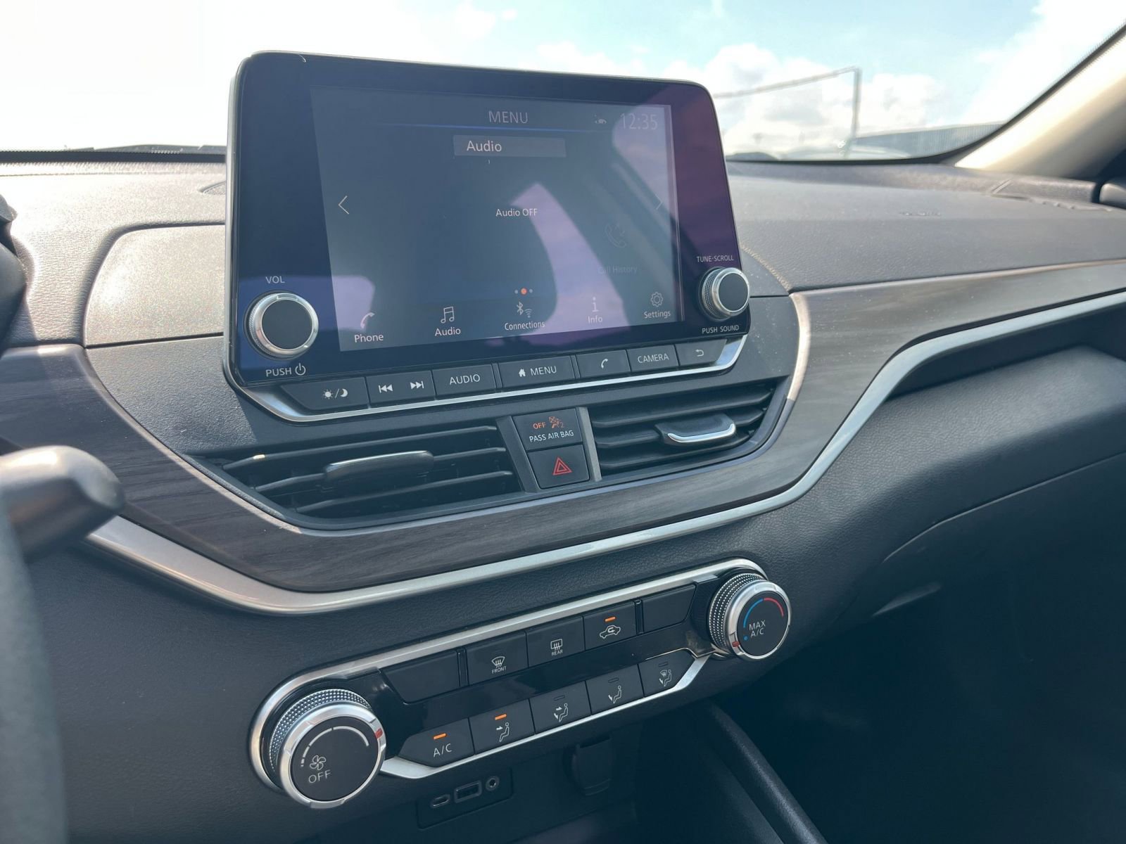 Used 2025 Nissan Altima 2.5 SV FWD image 20