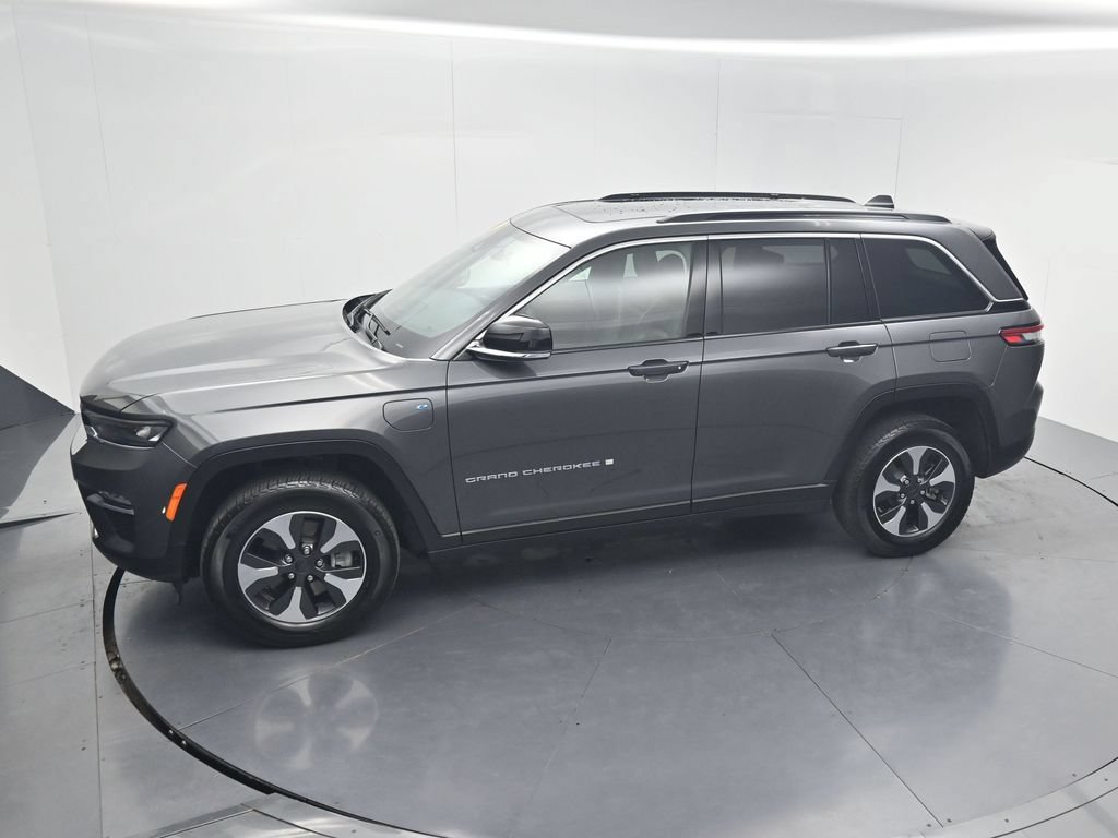 Used 2025 Jeep Grand Cherokee Limited 4xe AWD/4WD image 59