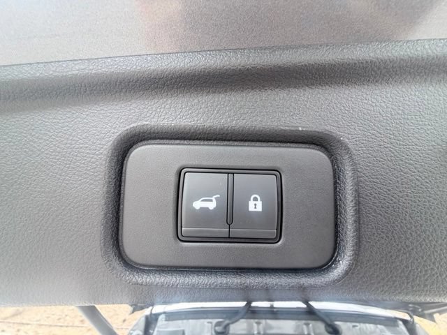 Certified 2026 Nissan Pathfinder SV FWD image 37