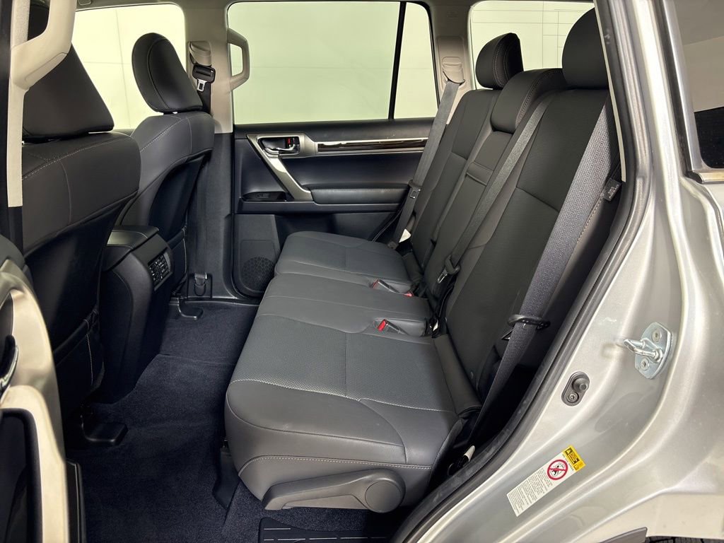 Used 2019 Lexus GX 460 w/ Navigation Package image 21