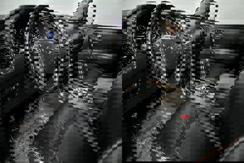 Used 2019 Nissan Armada SL w/ Premium Package image 19