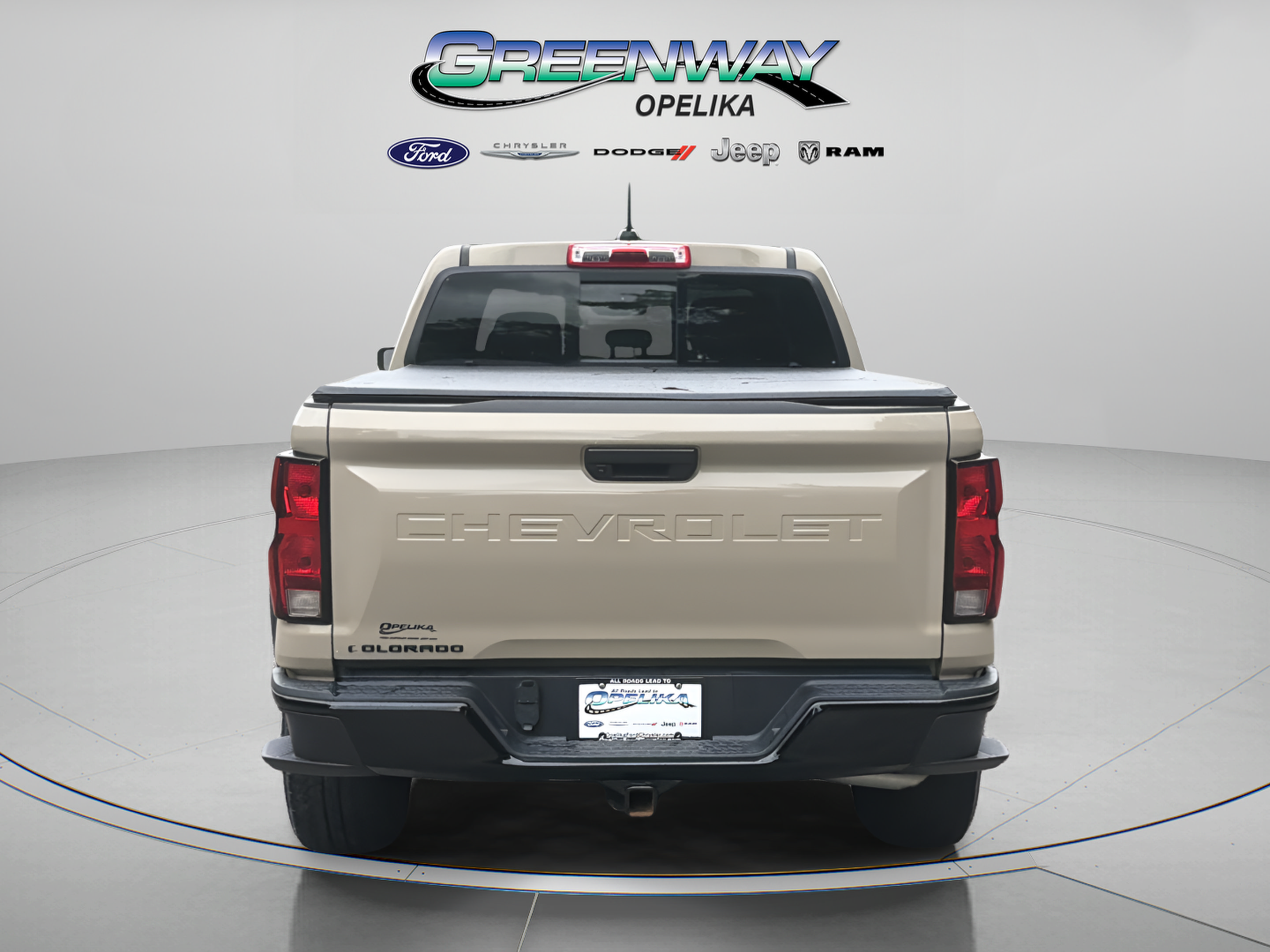 Used 2023 Chevrolet Colorado Trail Boss w/ Advanced Trailering Package AWD/4WD image 6