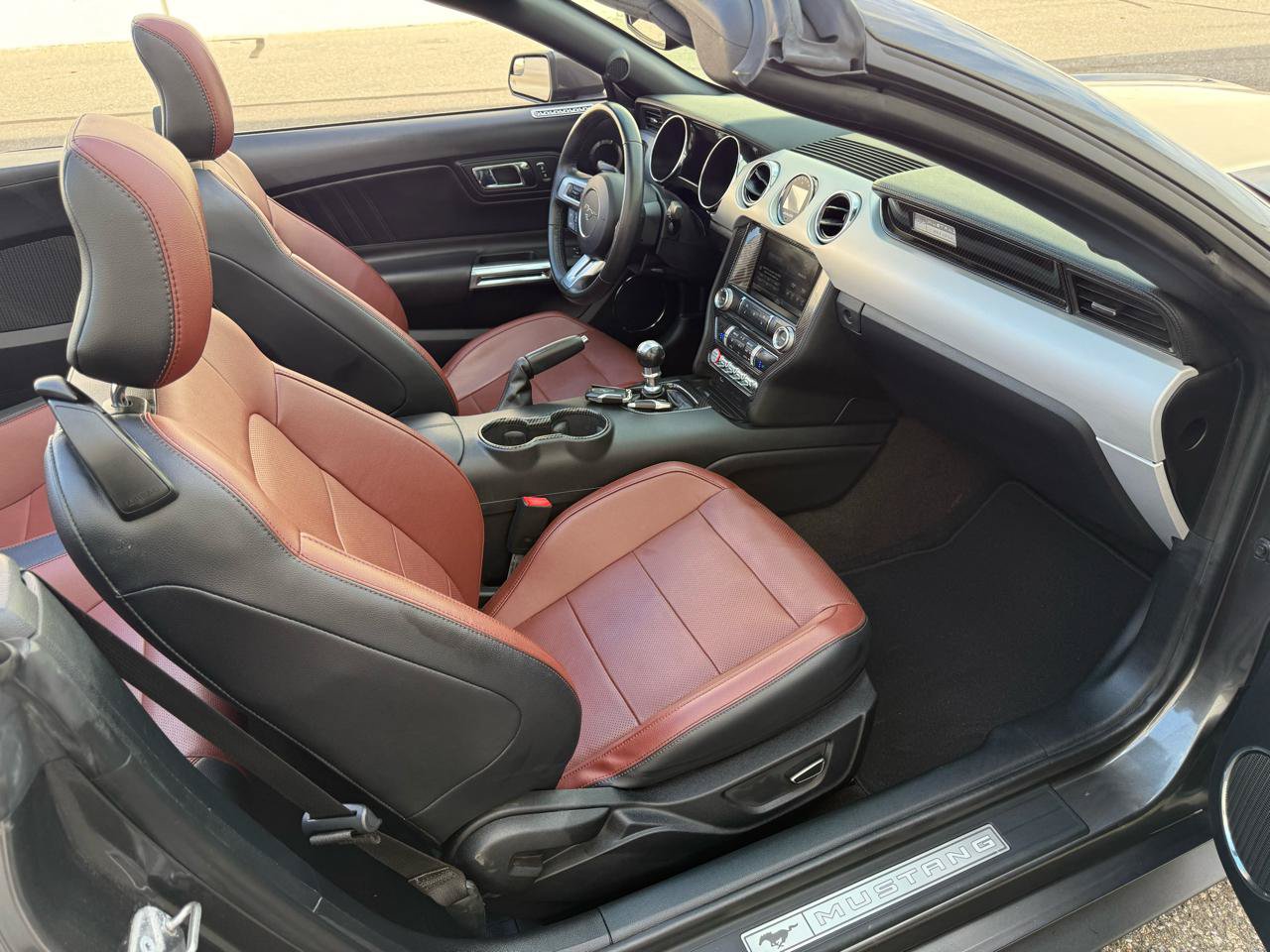 Used 2015 Ford Mustang GT Premium RWD image 23