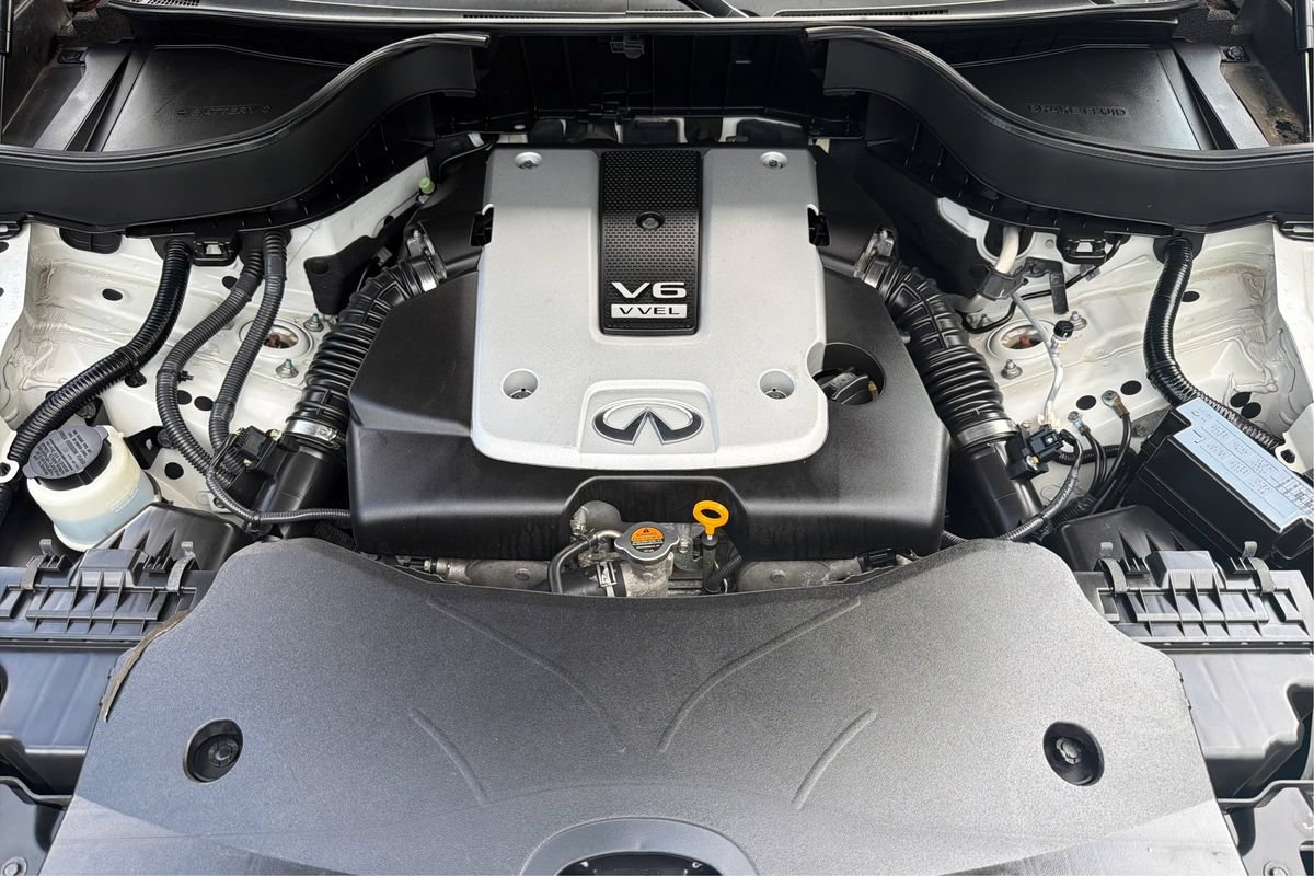 Used 2017 INFINITI QX70 2WD image 25
