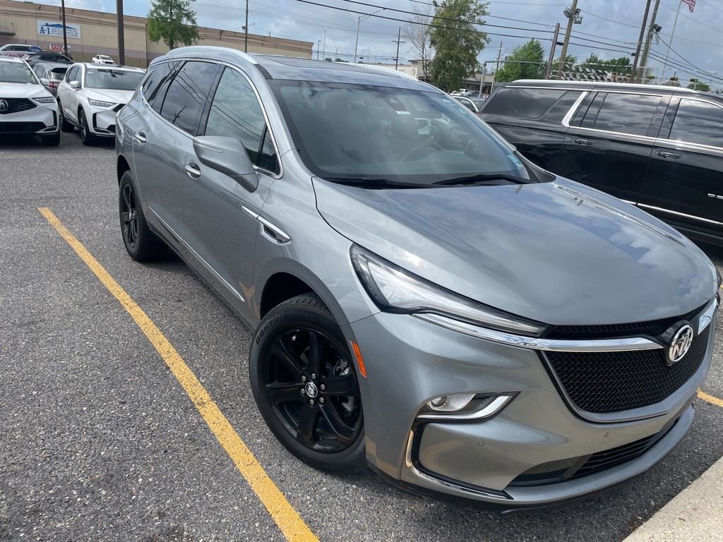 Used 2023 Buick Enclave Essence w/ Experience Buick Package image 8