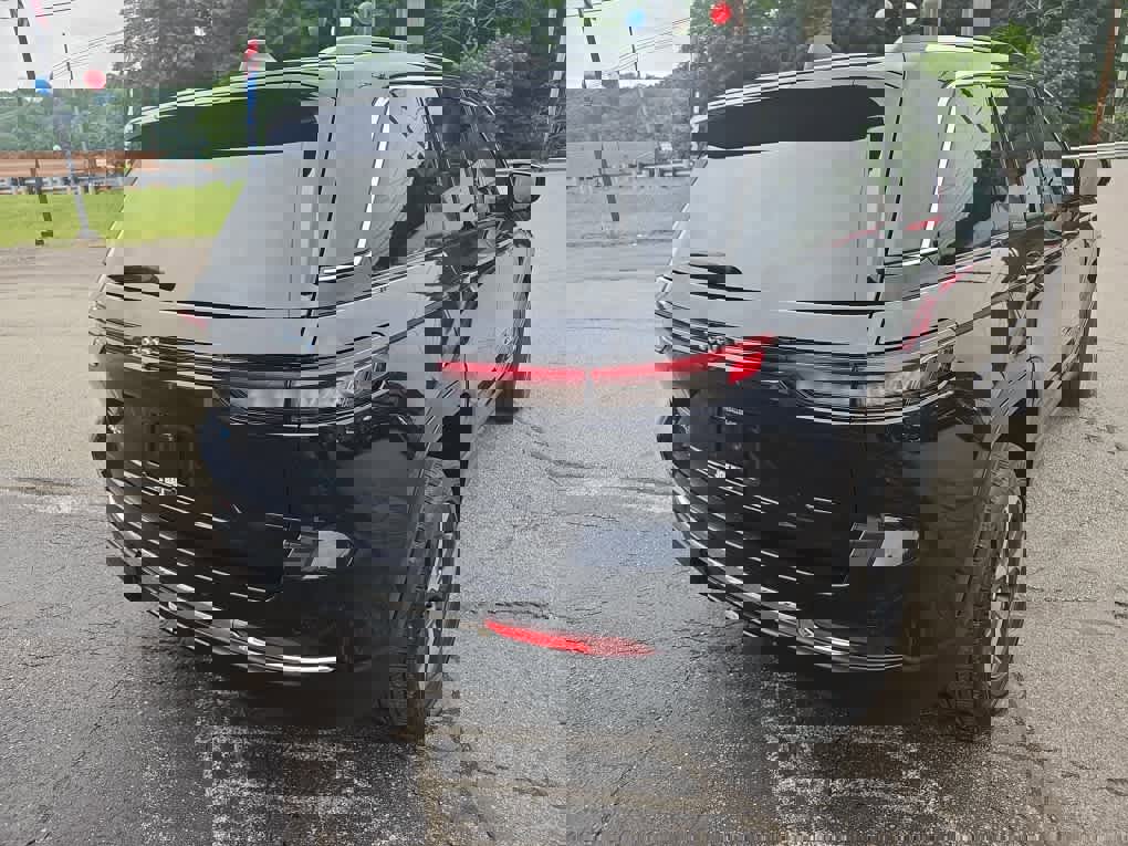 Used 2024 Jeep Grand Cherokee Limited 4xe image 7