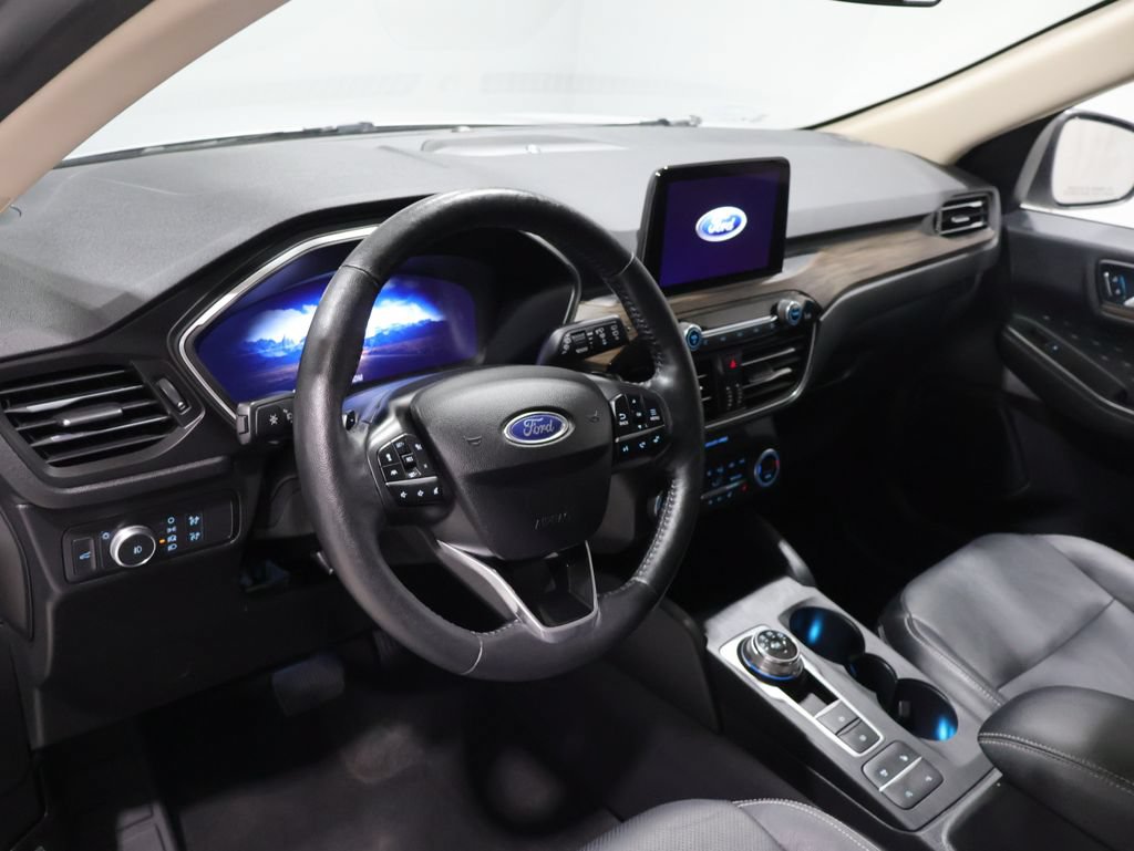 Used 2020 Ford Escape Titanium AWD/4WD image 16