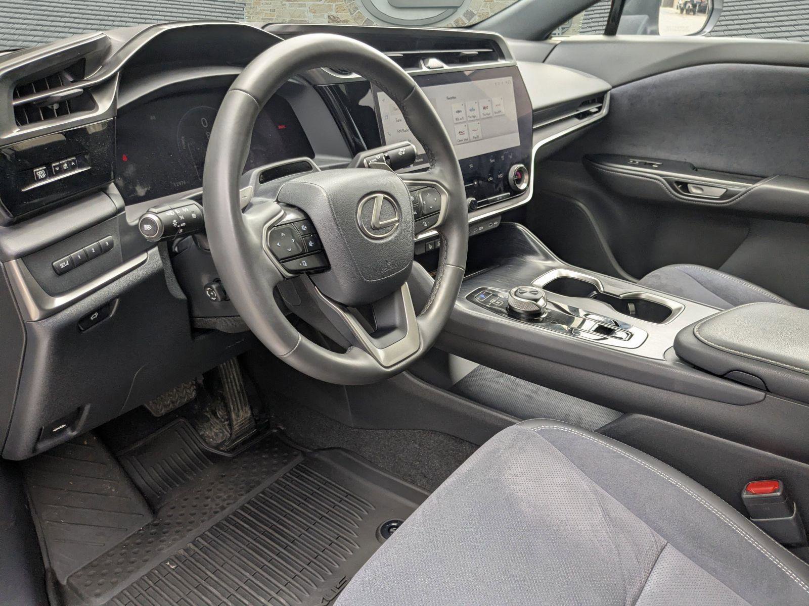 Used 2023 Lexus RZ 450e Premium w/ Cold Area Package AWD/4WD image 6