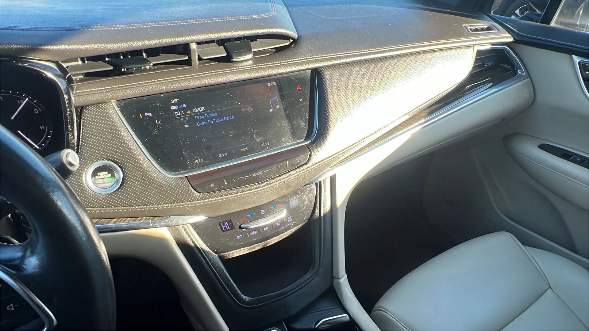 Used 2019 Cadillac XT5 FWD image 18