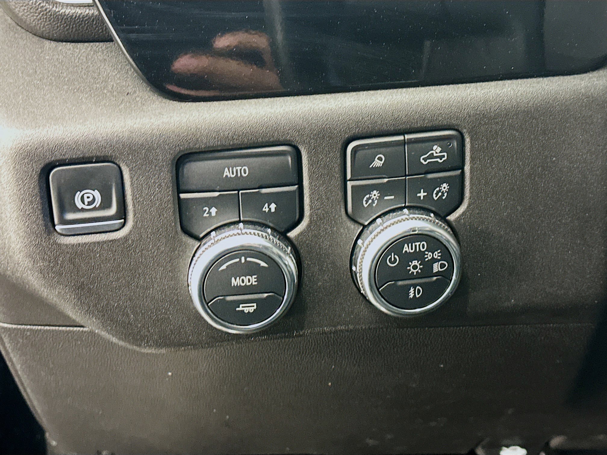 Used 2025 GMC Sierra 1500 SLT image 17