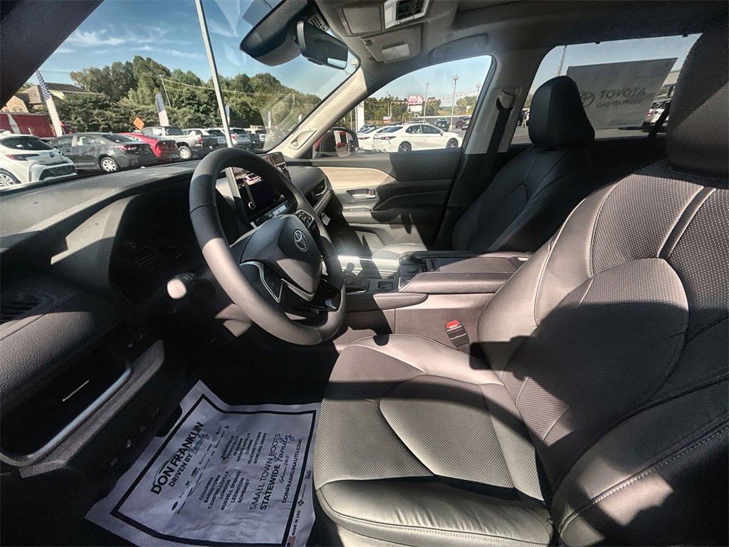 New 2026 Toyota Grand Highlander Limited image 15