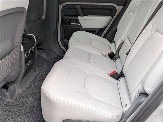 New 2026 Land Rover Defender 130 X-Dynamic SE AWD/4WD image 17
