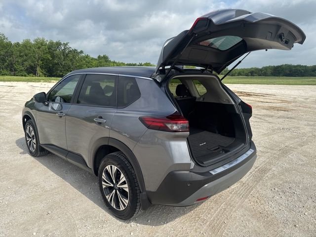 Used 2023 Nissan Rogue SV FWD image 4