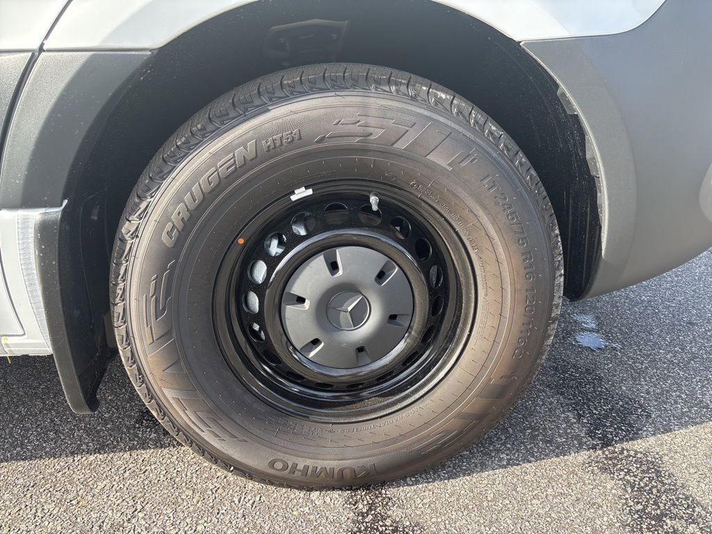 New 2026 Mercedes-Benz Sprinter 2500 image 9