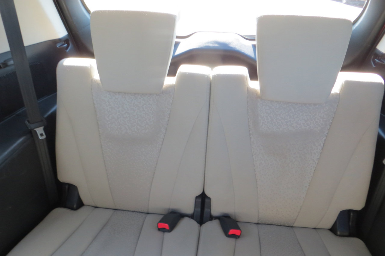 Used 2012 MAZDA MAZDA5 Sport image 11