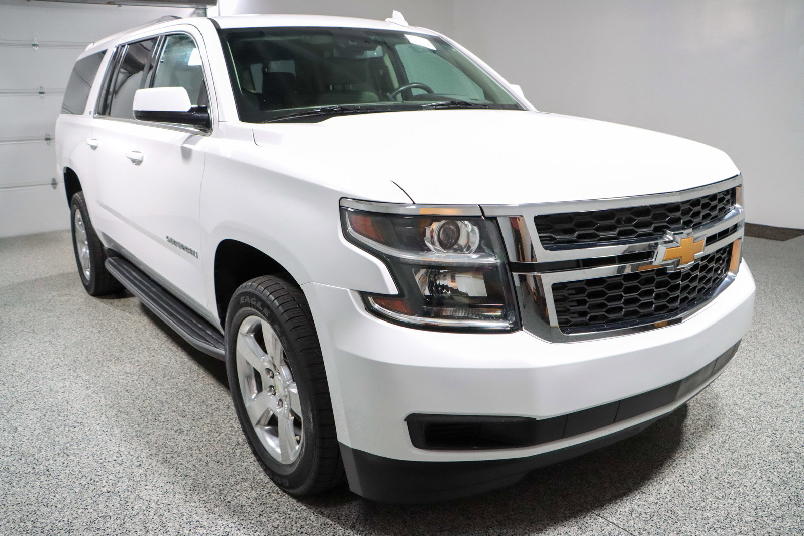 Used 2018 Chevrolet Suburban LT image 5