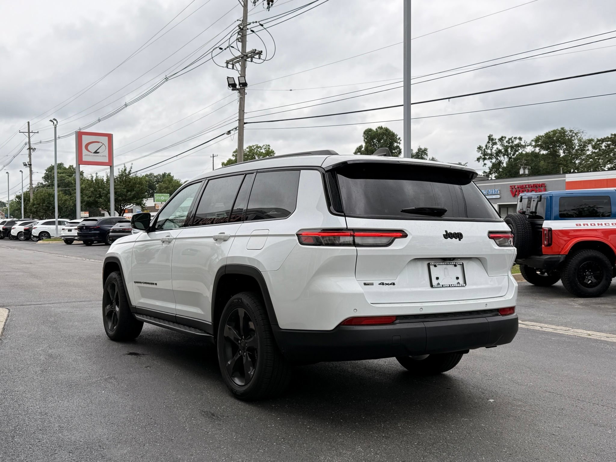Used 2023 Jeep Grand Cherokee L Laredo AWD/4WD image 3