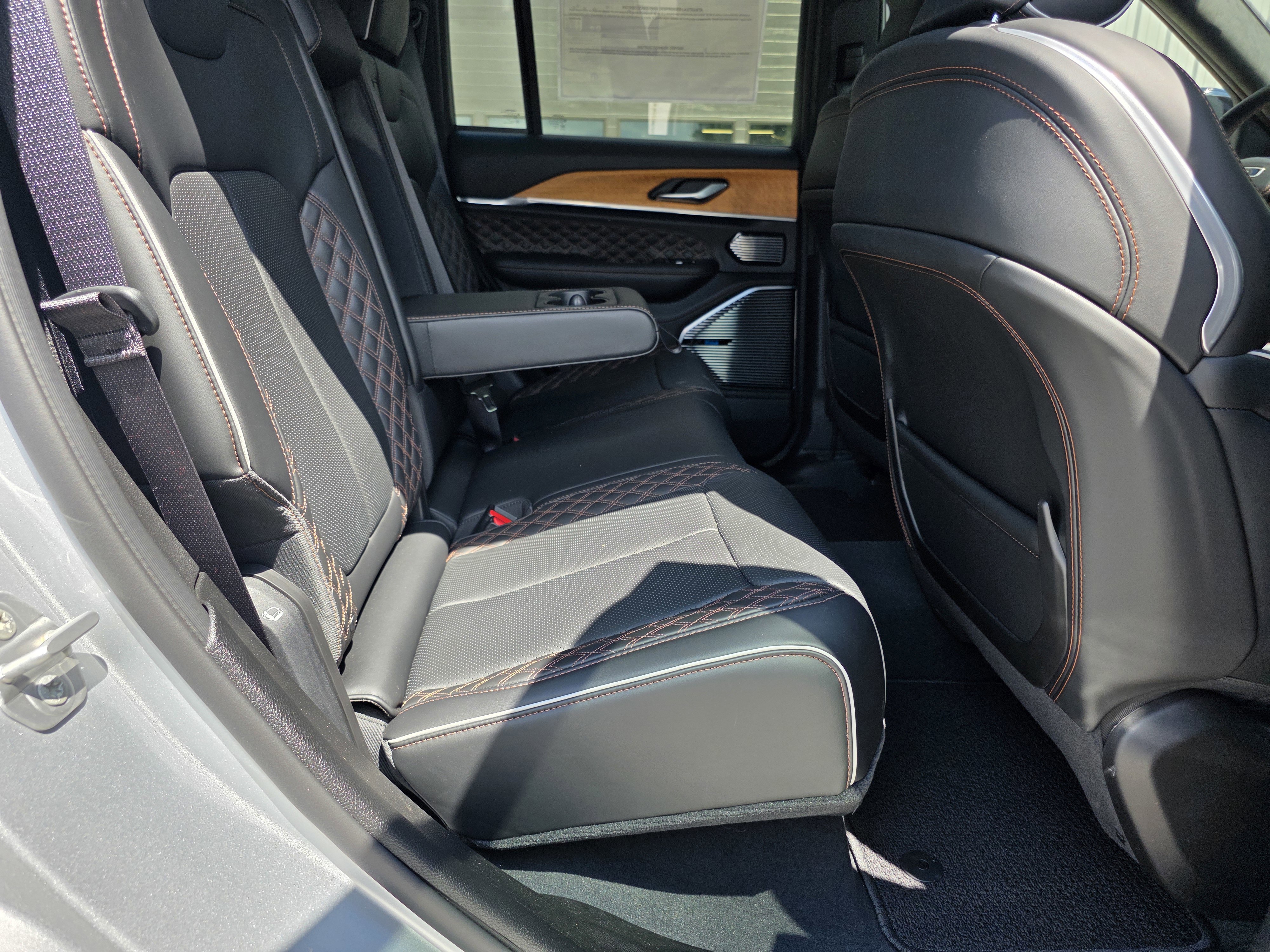 Used 2023 Jeep Grand Cherokee Summit image 14