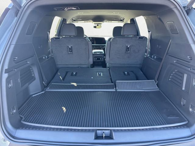 New 2026 Chevrolet Traverse LT w/ Midnight/Sport Edition FWD image 24