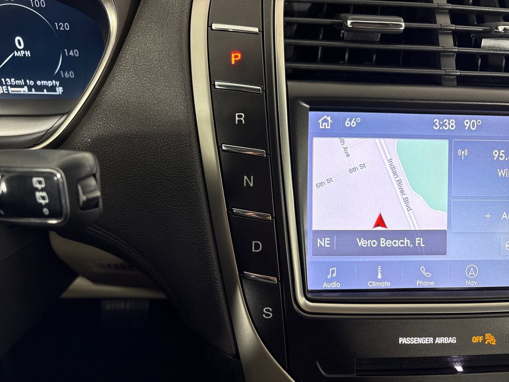 Used 2019 Lincoln Nautilus Reserve w/ Class II Trailer Tow Package FWD image 27