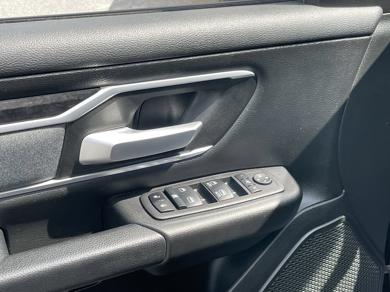 Used 2023 RAM 1500 Big Horn AWD/4WD image 29