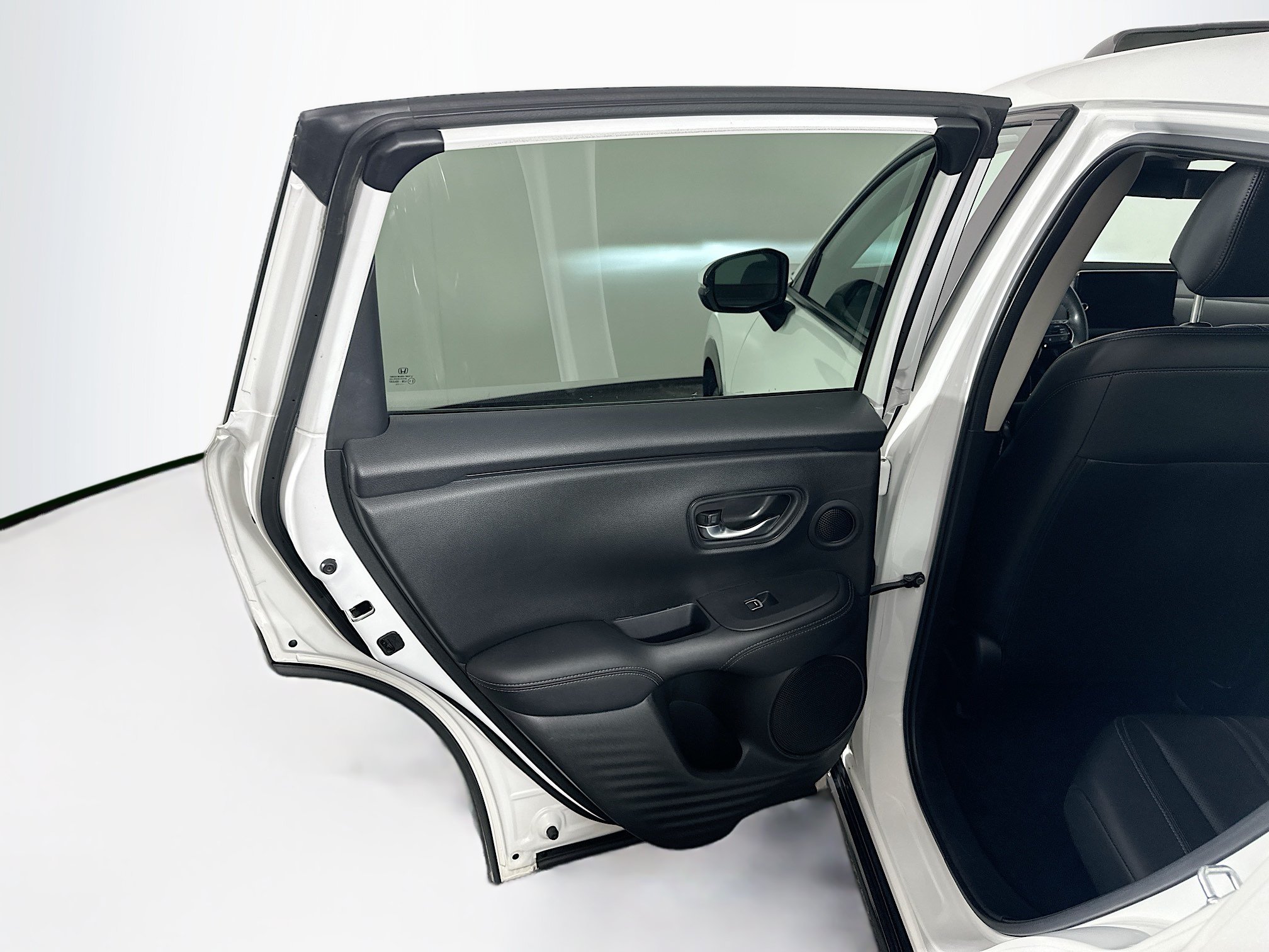 Used 2024 Honda HR-V EX-L image 25
