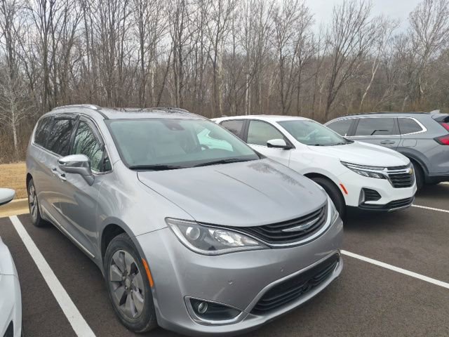 Used 2018 Chrysler Pacifica Limited w/ Advanced Safetytec Group image 4