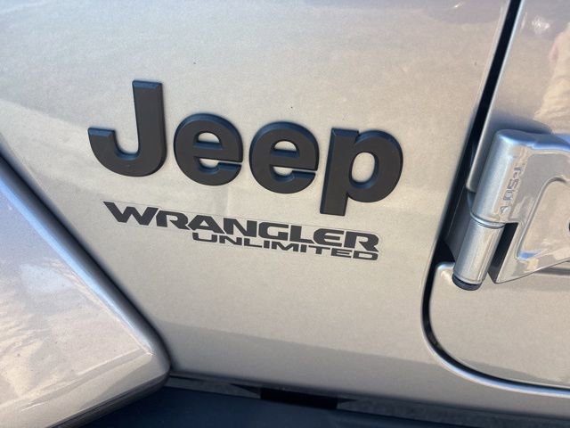 Used 2021 Jeep Wrangler Unlimited Sahara image 24