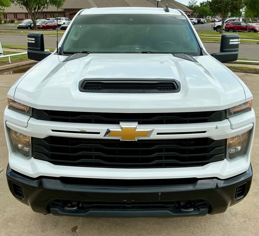 Used 2024 Chevrolet Silverado 2500 Custom w/ Custom Value Package image 11