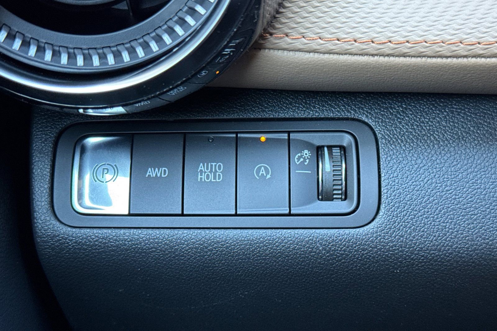 New 2026 Chevrolet Equinox ACTIV w/ Safety and Technology Package image 27