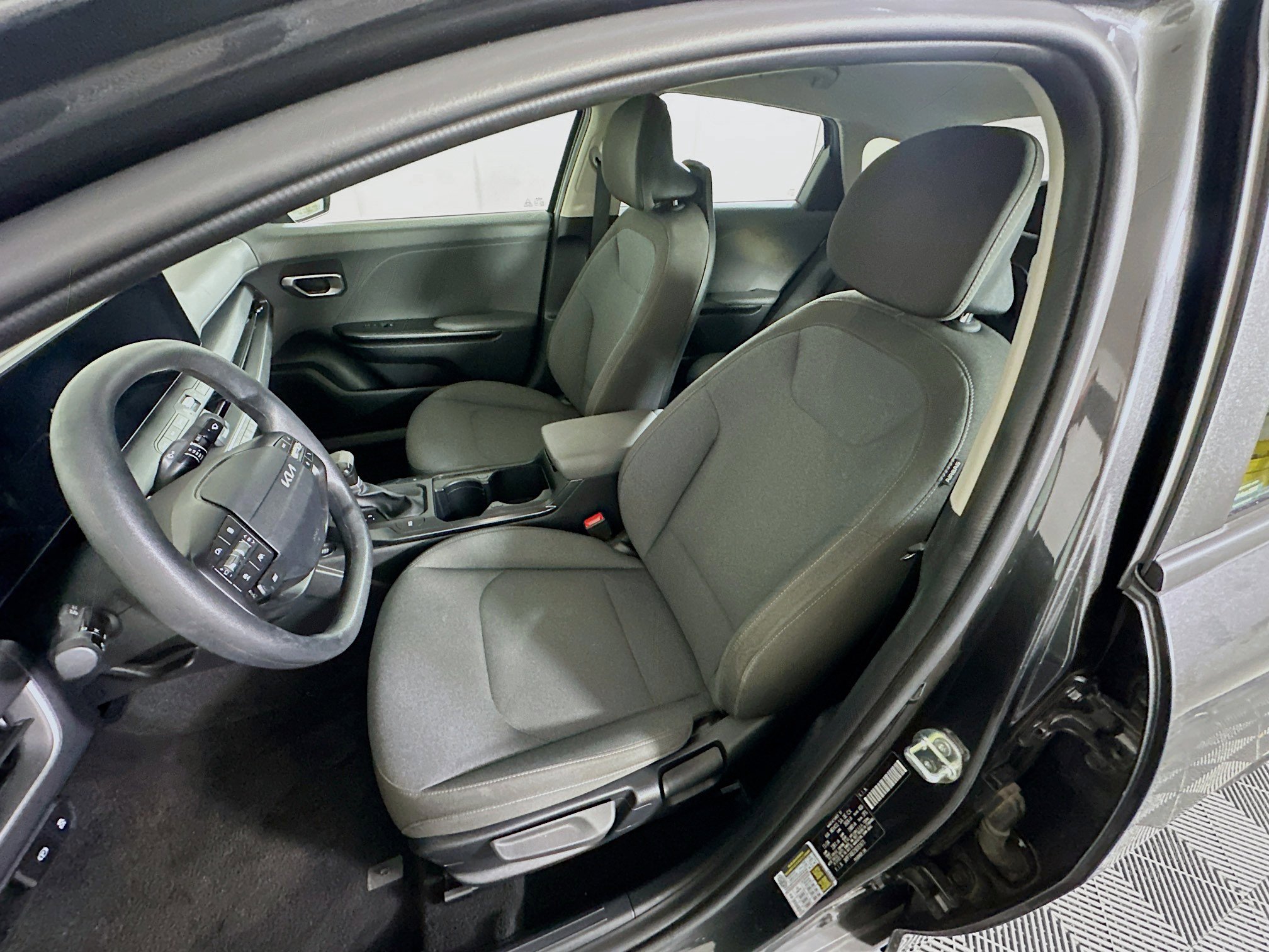 Used 2025 Kia K4 LXS FWD image 13