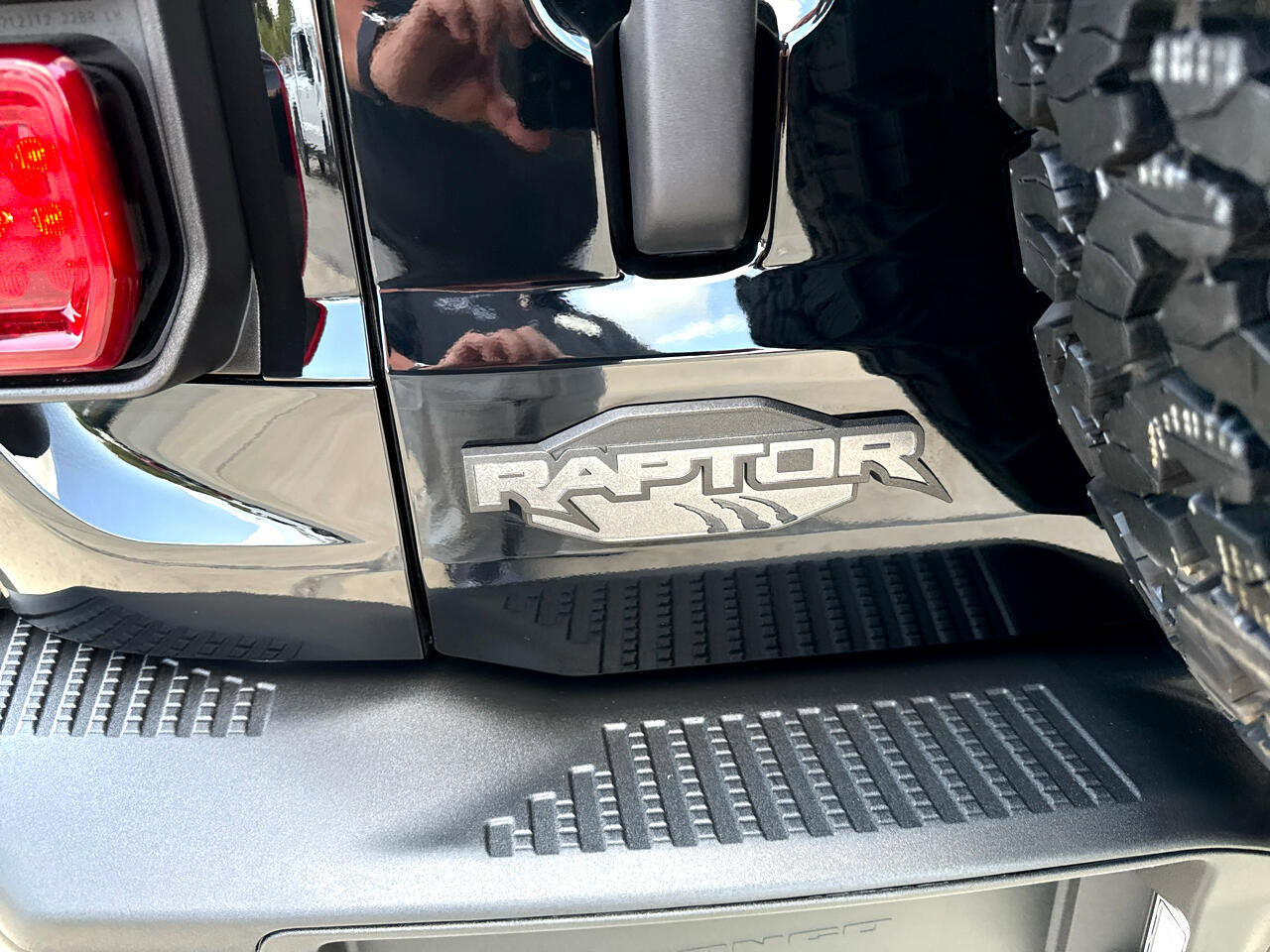 New 2025 Ford Bronco Raptor w/ Interior Carbon Fiber Pack image 20