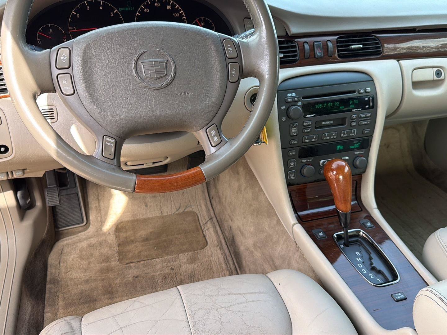 Used 2003 Cadillac Seville STS w/ Preferred Equipment Group FWD image 15