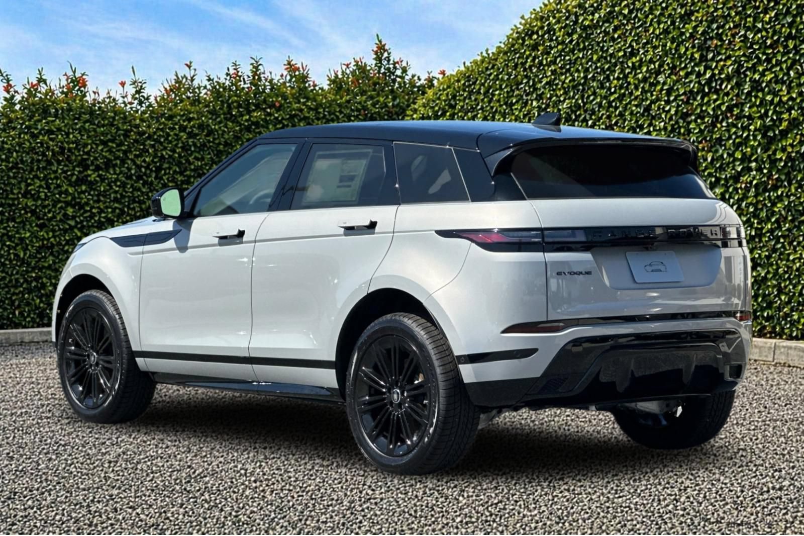 New 2026 Land Rover Range Rover Evoque Dynamic SE AWD/4WD image 4