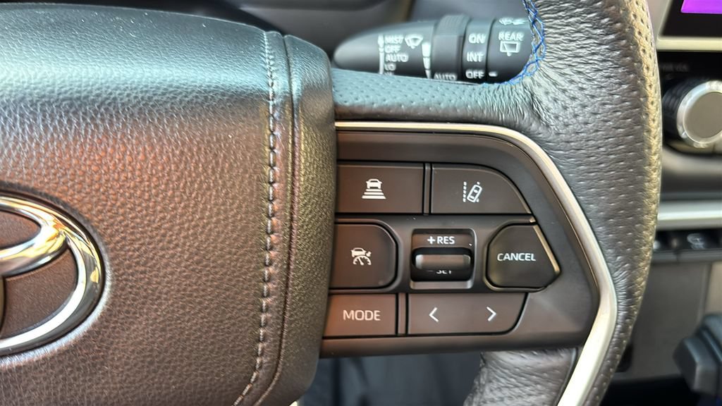 Used 2025 Toyota Sequoia Platinum w/ TRD Off-Road Package AWD/4WD image 19