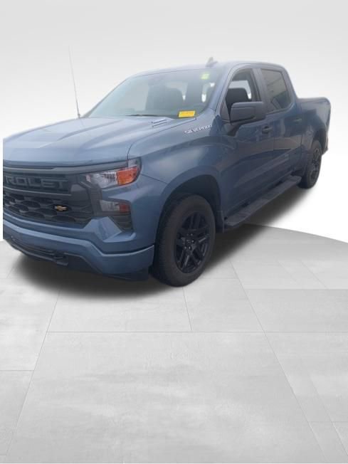 Used 2024 Chevrolet Silverado 1500 Custom image 2