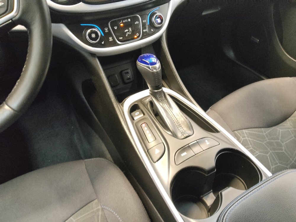 Used 2017 Chevrolet Volt LT w/ Comfort Package image 26