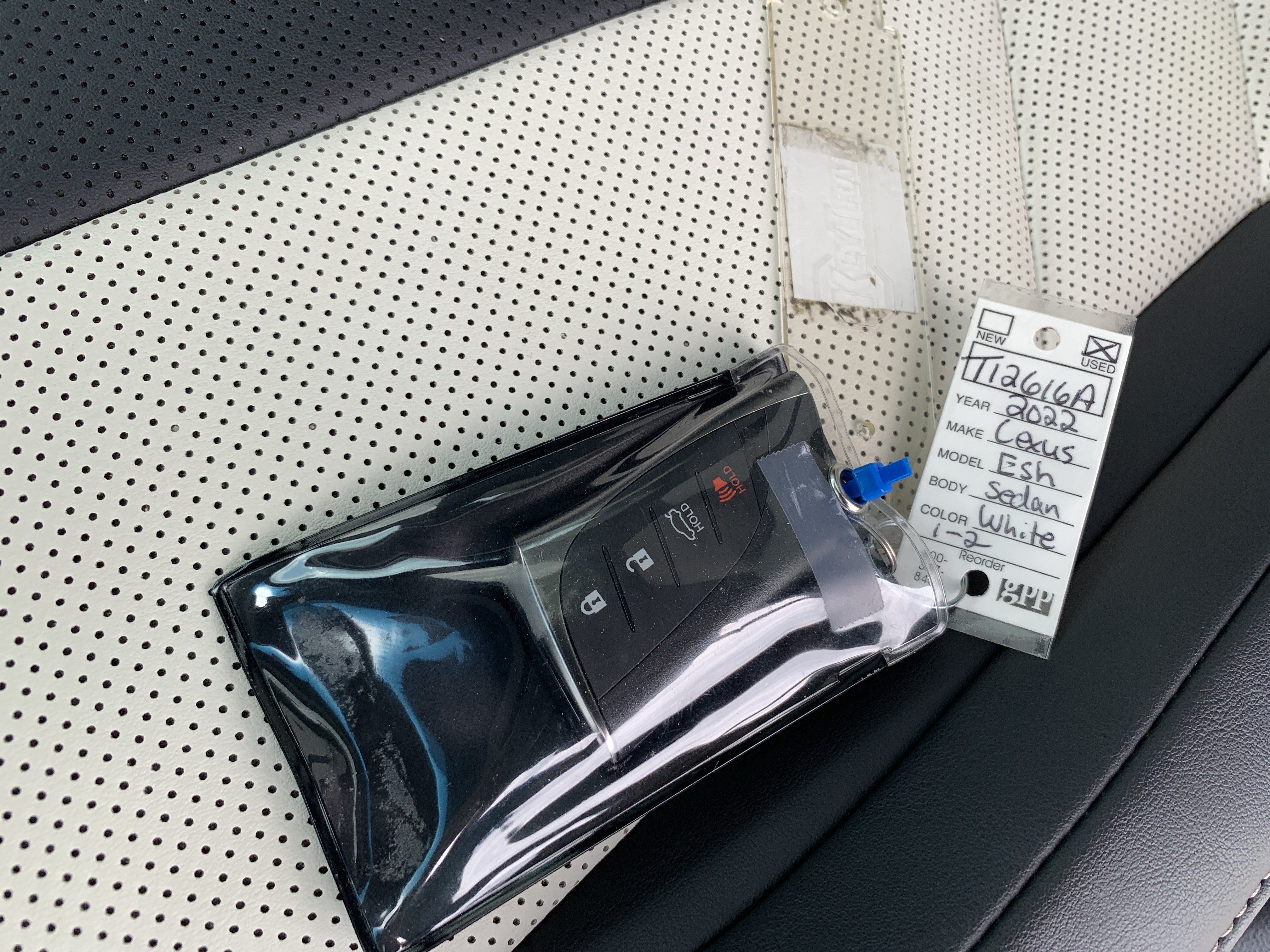 Used 2022 Lexus ES 300h F Sport w/ Accessory Package 2 FWD image 37
