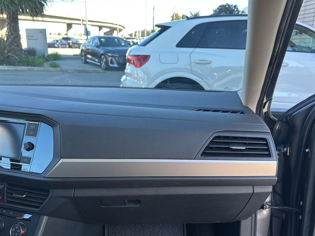 Used 2023 Volkswagen Jetta S image 11