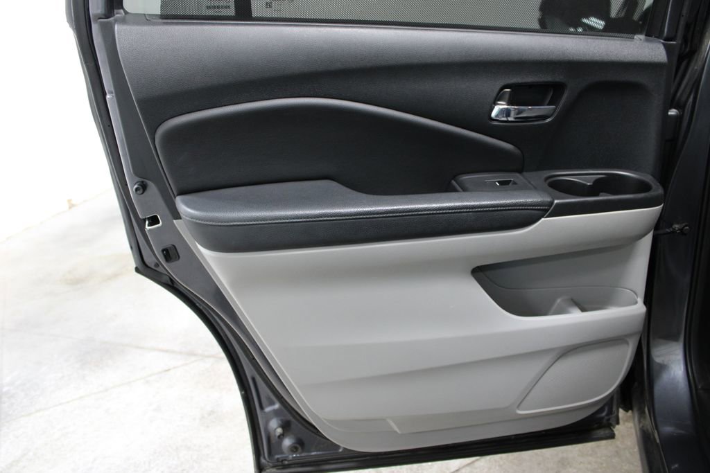 Used 2020 Honda Pilot Touring image 23