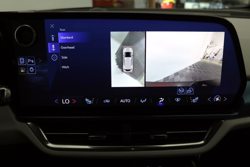 Certified 2025 Chevrolet Equinox EV LT FWD image 26