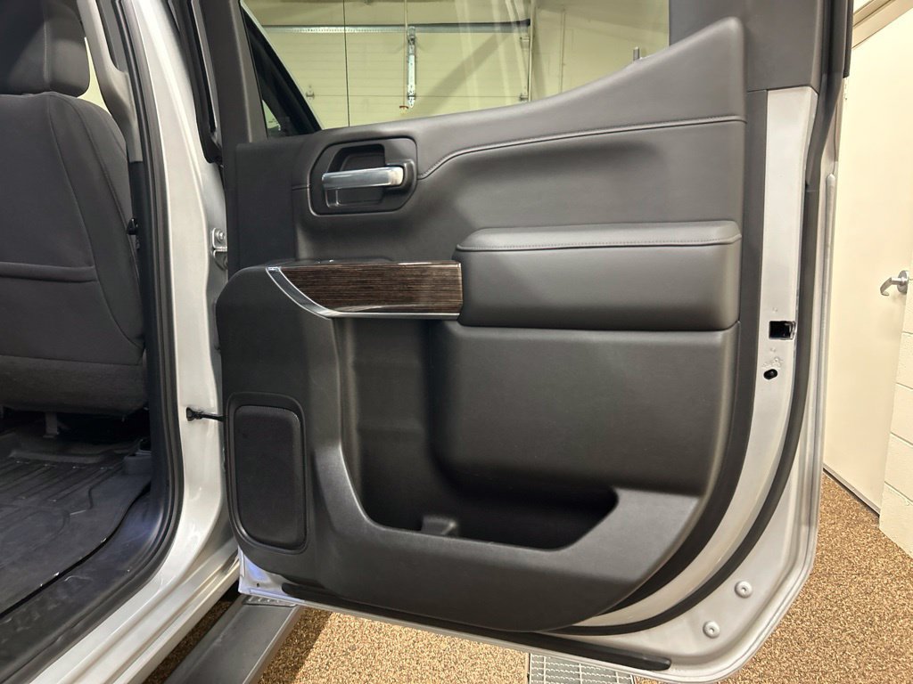 Used 2020 GMC Sierra 1500 Elevation w/ Elevation Value Package AWD/4WD image 17