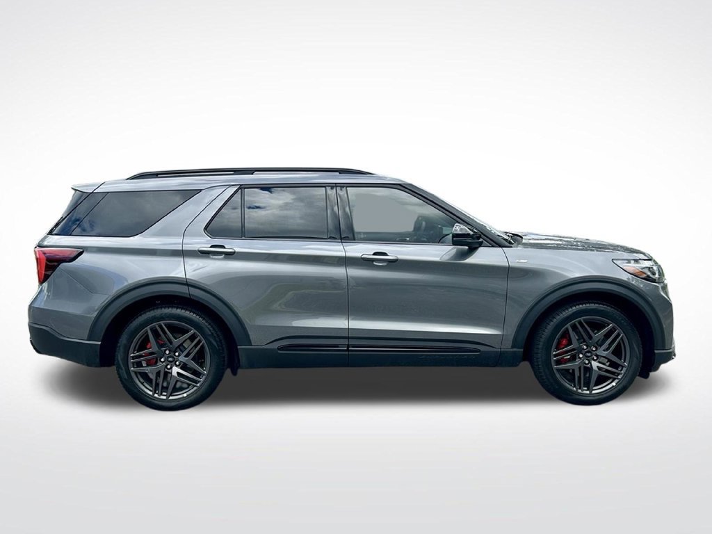 Used 2026 Ford Explorer ST-Line w/ ST-Line Street Pack RWD image 4