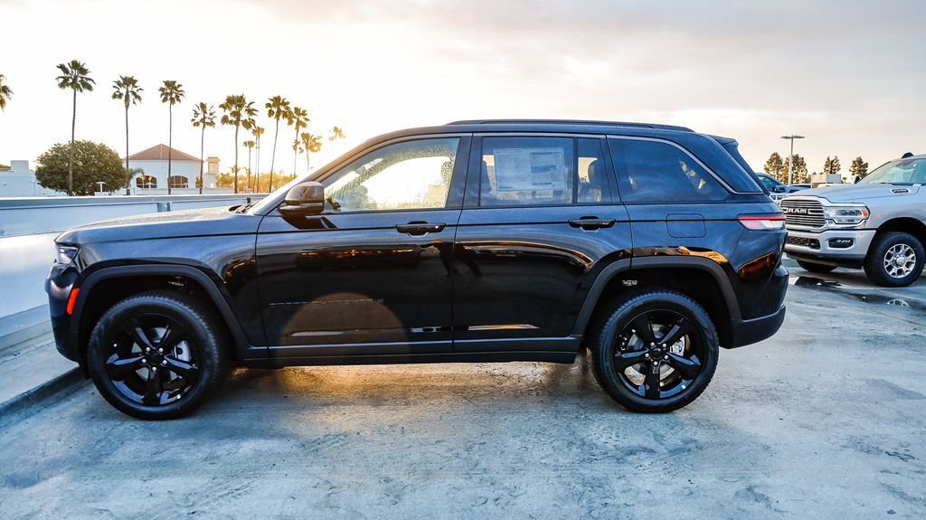 New 2026 Jeep Grand Cherokee Limited AWD/4WD image 14