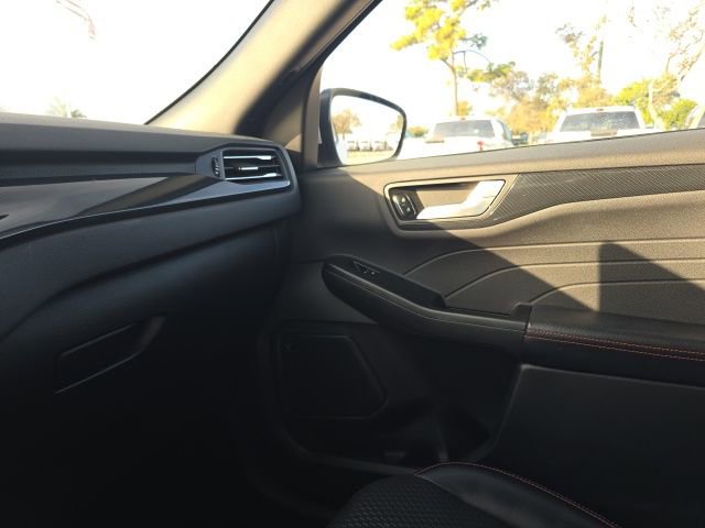 Used 2024 Ford Escape ST-Line Select w/ Tech Pack #2 image 13