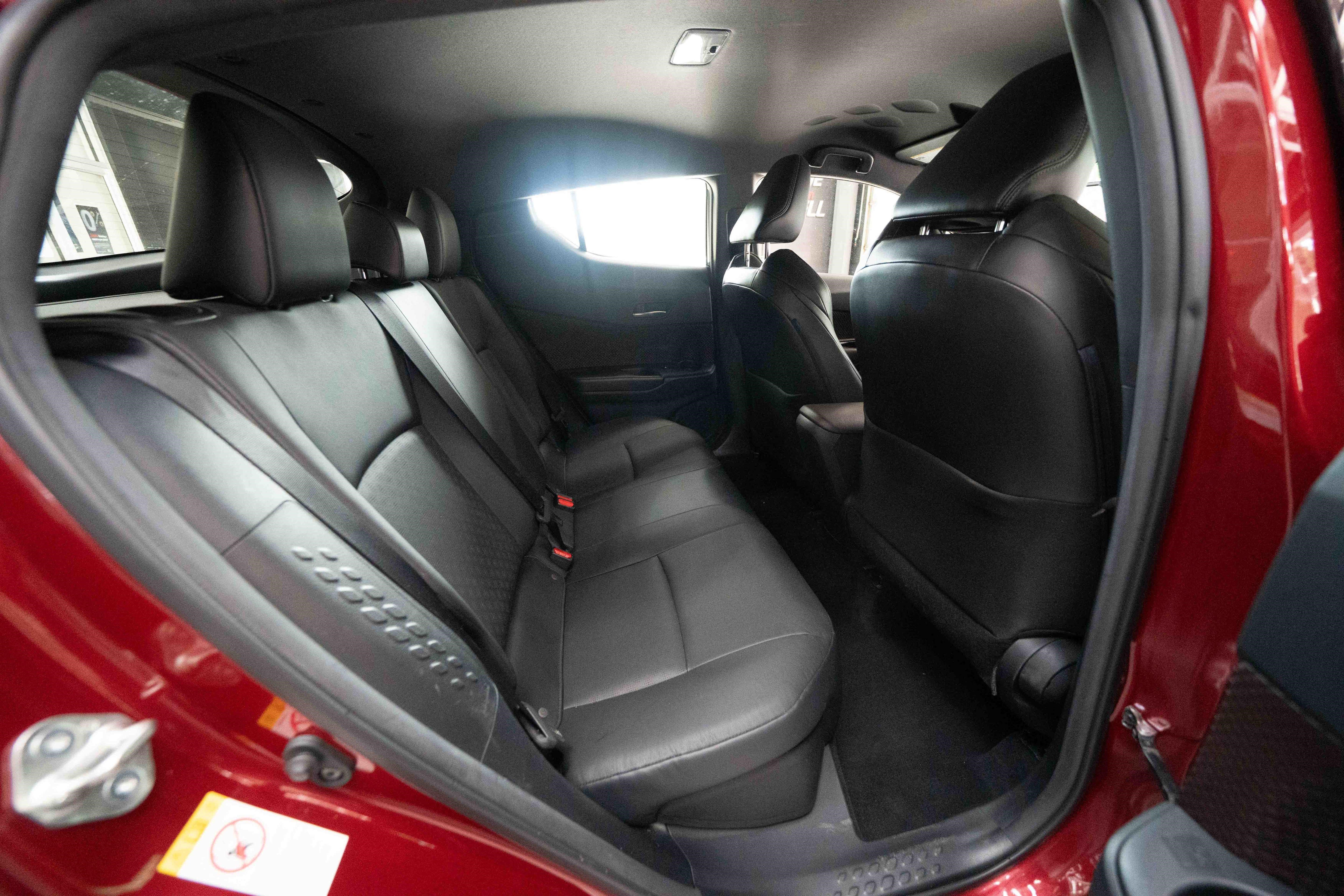 Used 2019 Toyota C-HR Limited FWD image 25