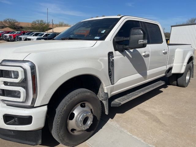 Used 2025 Ford F350 Lariat w/ FX4 Off-Road Package image 1