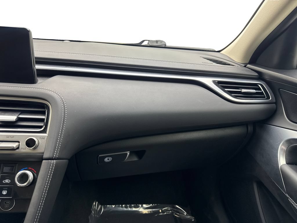 Used 2025 Genesis G70 2.5T RWD image 58