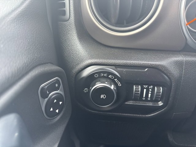 Used 2018 Jeep Wrangler Unlimited Sport S image 19